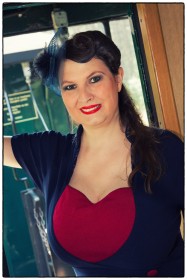 Pinup-Girl-Train