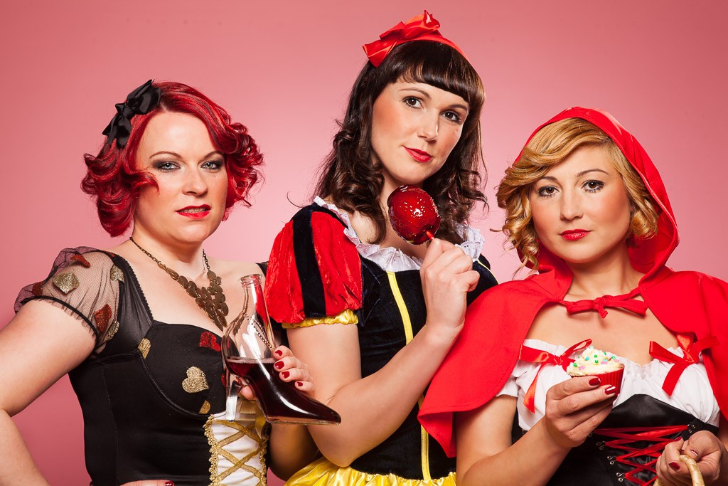 Pinup - Vieby Cinderella - Katja Schneewitchen - Djini Rotkäppchen